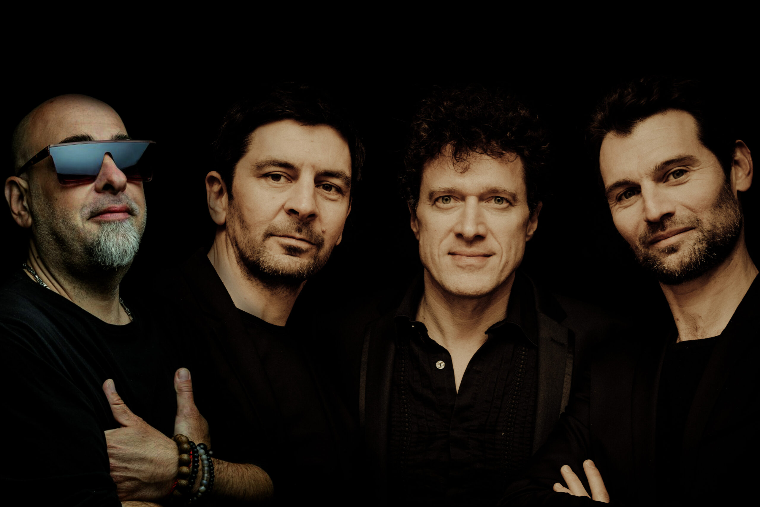 header-loco-cello Loco Cello